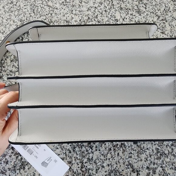 BNWT–Slightly Imperfect [ Marni Medium Trunk Shoulder Bag ✨](#186) - Picture 13 of 15